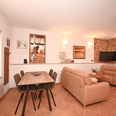 Holiday home Petar Stojnic Tar-Vabriga